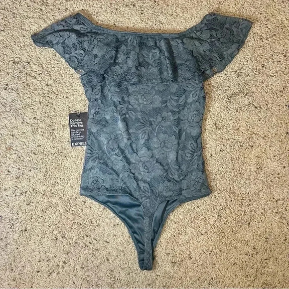 Women's EXPRESS Lace Off shoulder or one shoulder Bodysuit NWT Size S - Picture 1 of 3